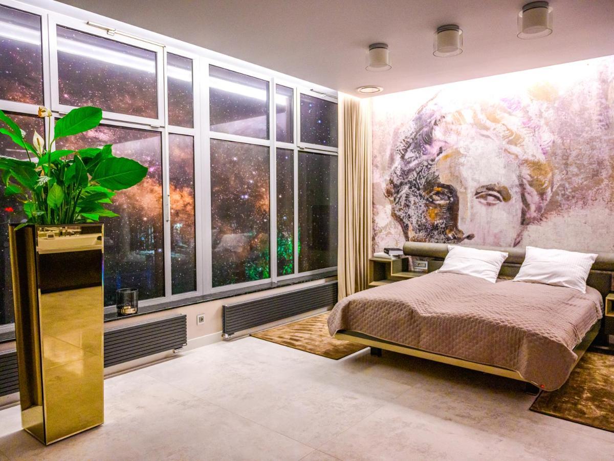 Pietryna Apartments Luxury - Sauna , Jacuzzi , Bezposrednio Przy Ul Piotrkowskiej ウッチ エクステリア 写真