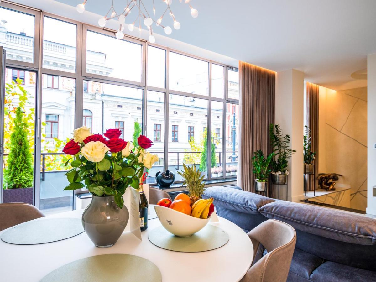 Pietryna Apartments Luxury - Sauna , Jacuzzi , Bezposrednio Przy Ul Piotrkowskiej ウッチ エクステリア 写真