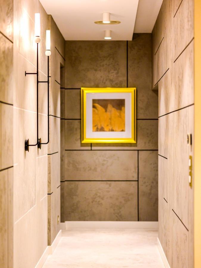 Pietryna Apartments Luxury - Sauna , Jacuzzi , Bezposrednio Przy Ul Piotrkowskiej ウッチ エクステリア 写真