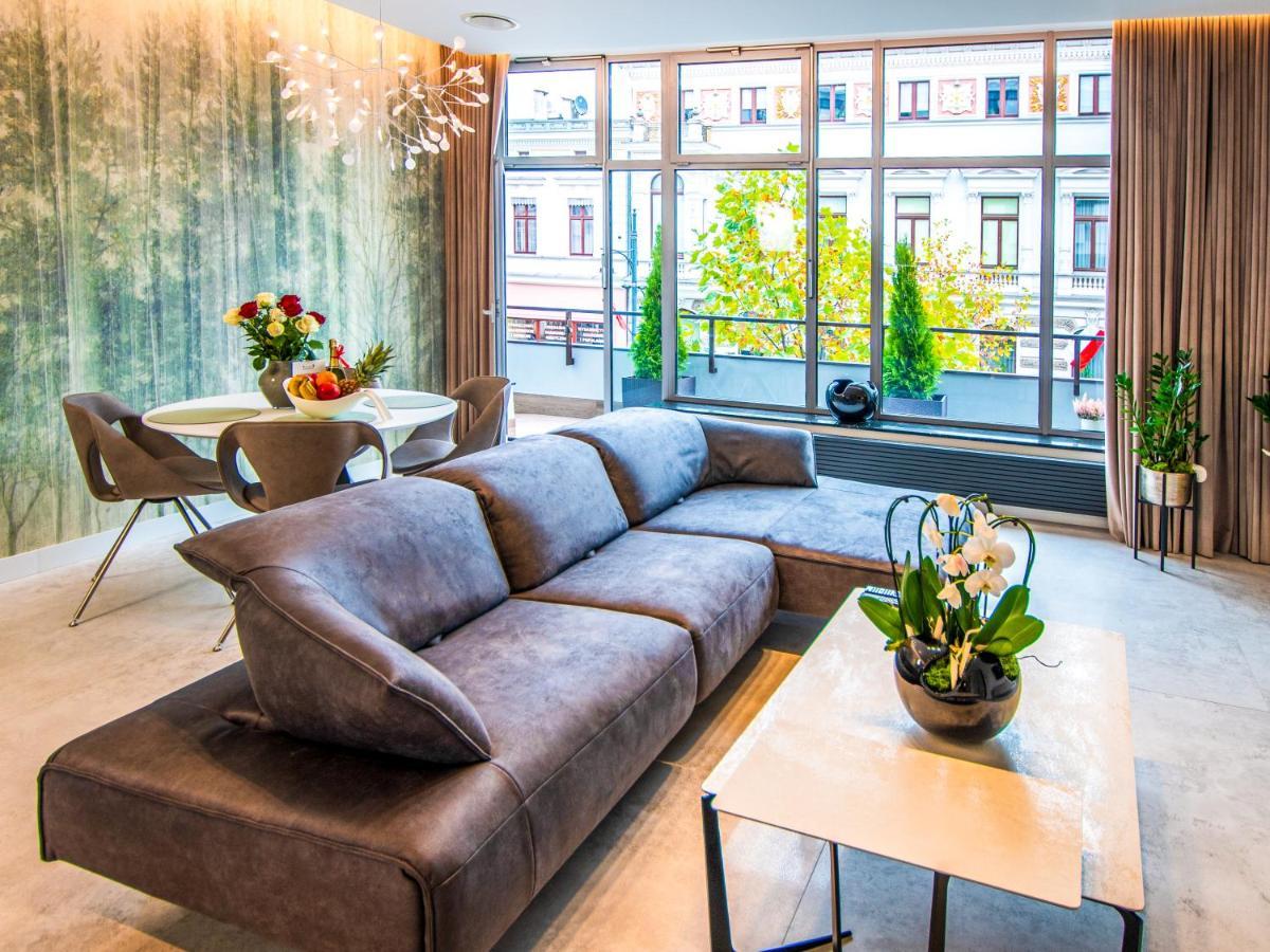 Pietryna Apartments Luxury - Sauna , Jacuzzi , Bezposrednio Przy Ul Piotrkowskiej ウッチ エクステリア 写真