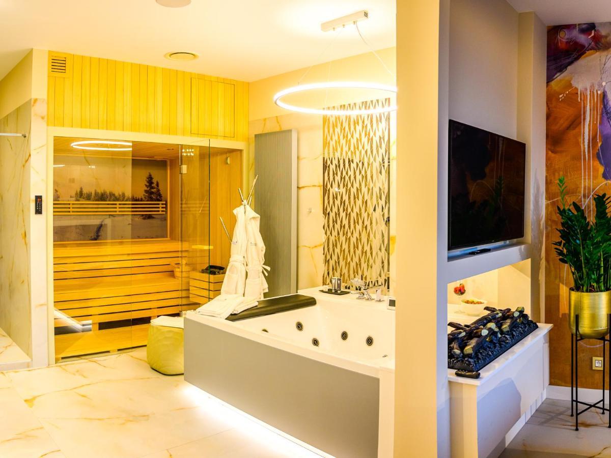 Pietryna Apartments Luxury - Sauna , Jacuzzi , Bezposrednio Przy Ul Piotrkowskiej ウッチ エクステリア 写真